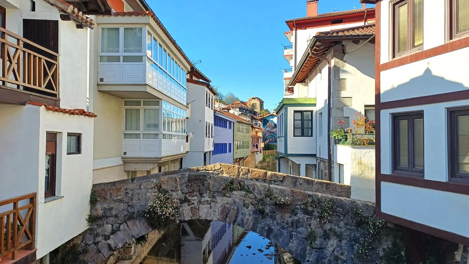 Amplio Apartamento Con Jardin En Villa Haritza Junto Al Mar Ea